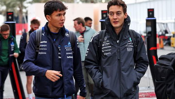 Albon en Russell dollen na duur etentje: "Rekening is nog niet vereffend!"