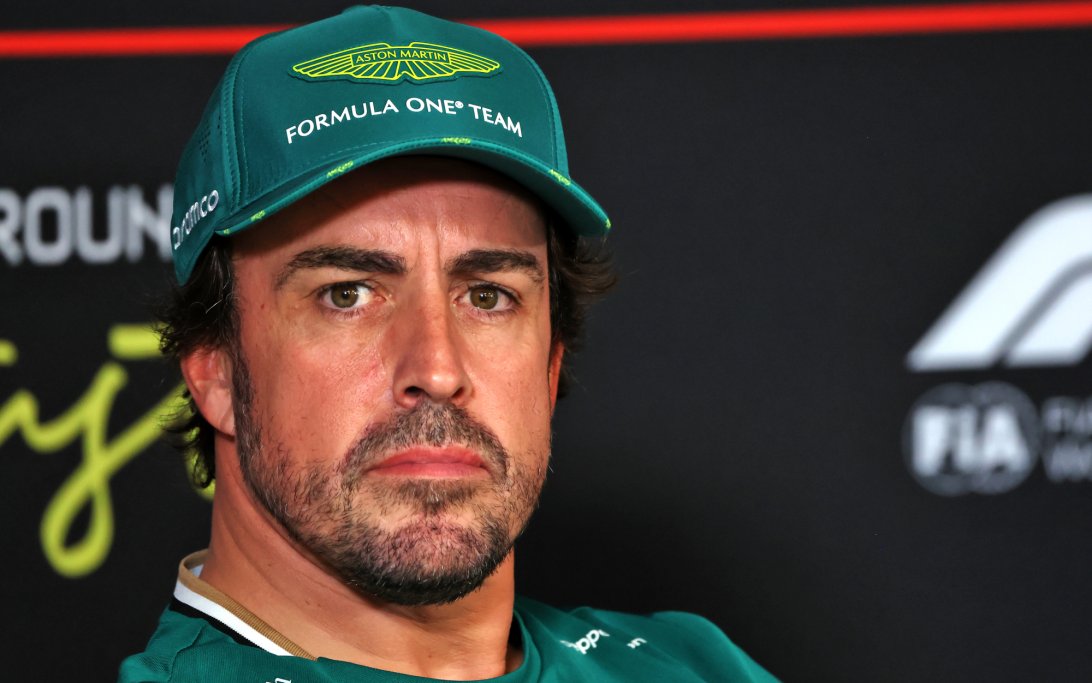 Alonso Criticizes F1 Broadcast for Misleading Team Radio, Calls for Improvements