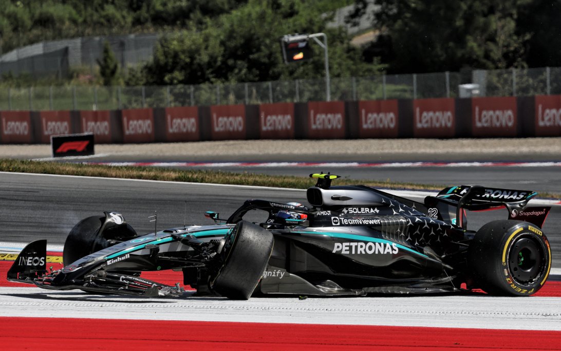 Antonelli Austria race crash