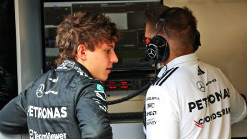 Mercedes handed critical Kimi Antonelli 'head spiral' message
