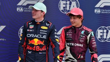 Verstappen neemt het op voor worstelende Antonelli: "Het komt goed met Kimi"