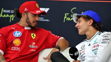 Hamilton biedt hulp aan Antonelli: "Ik weet hoe je Wolff kan bespelen"