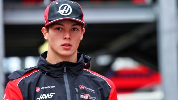 Oliver Bearman brings out FOURTH red flag of chaotic Azerbaijan qualifying
