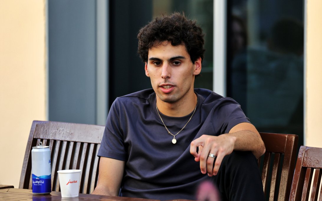 Bortoleto se sintió 'inútil' lejos de la fábrica en la preparación para Audi, inmerso en el simulador