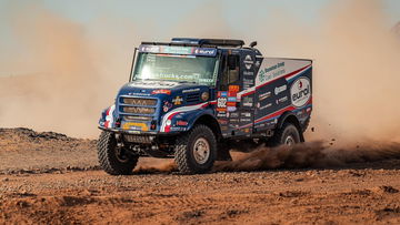 Nederlandse Dakar-hoop verliest kostbare tijd in strijd om podiumplaats