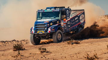 Van den Brink kan prachtige Dakar-podiumplaats ruiken