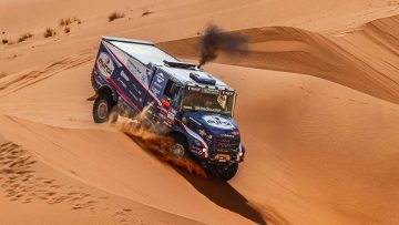 Van den Brink ziedend op landgenote na tijdverlies in Dakar: "Zij moet écht een straf krijgen"