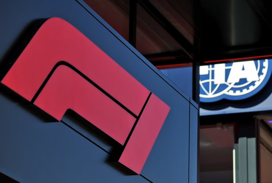 F1 Logo