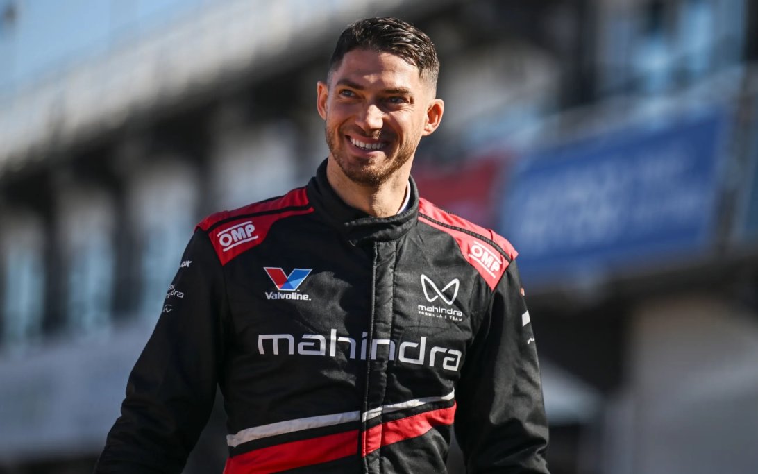 Mortara smiling valencia formula e test season 12