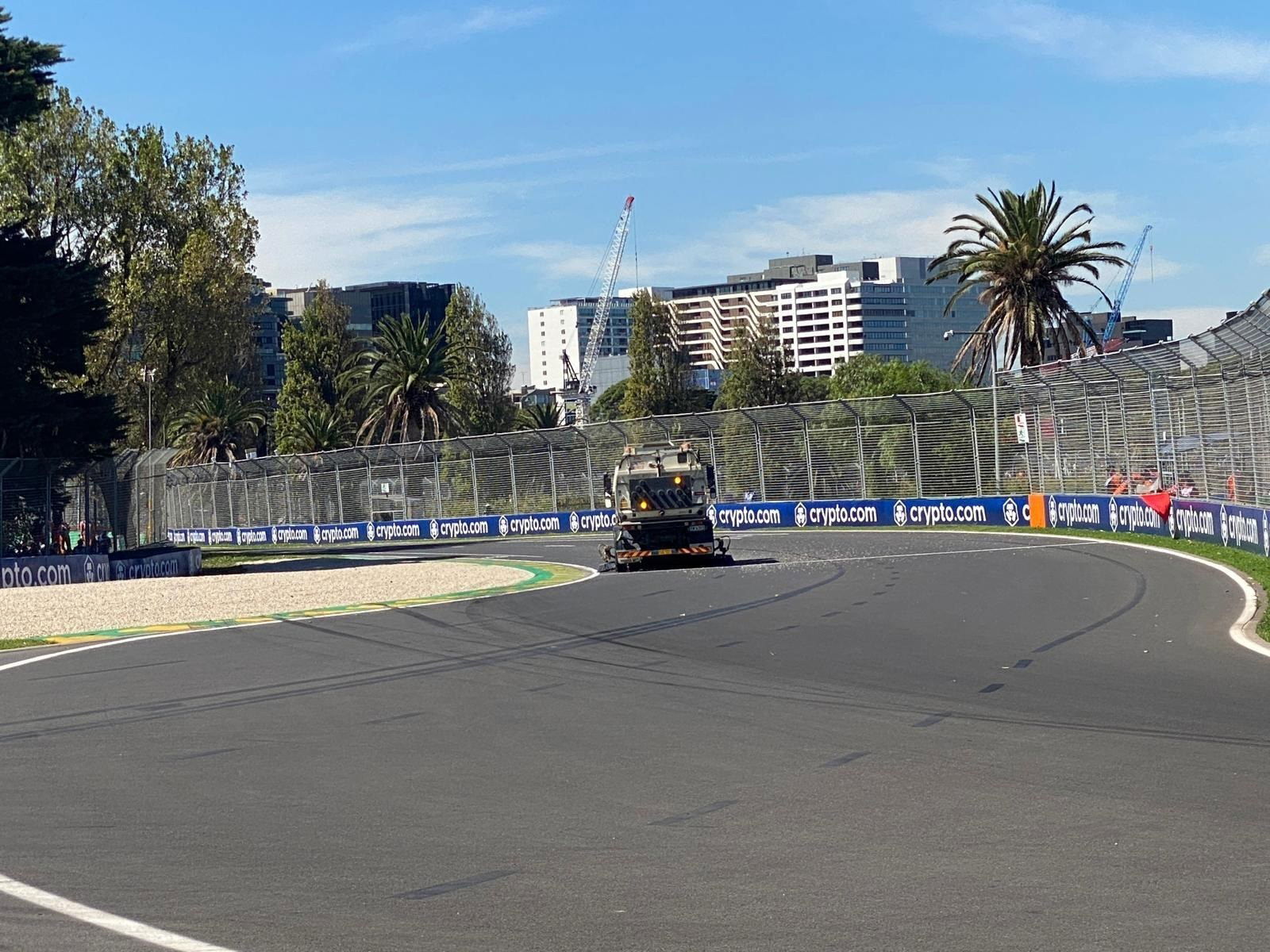 Red flag FP1 Australia