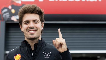 Vervanger de Vries maakt comeback in formule-auto's: "Dat is best moeilijk geweest"