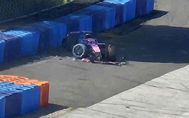 Colapinto crash Pirelli test