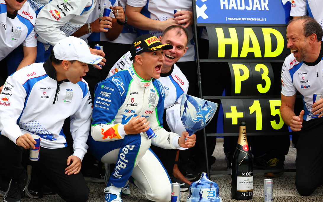 Hadjar broken trophy Zandvoort