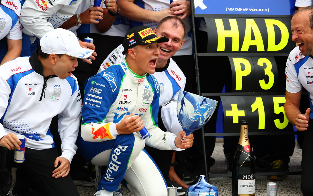 Hadjar broken trophy Zandvoort