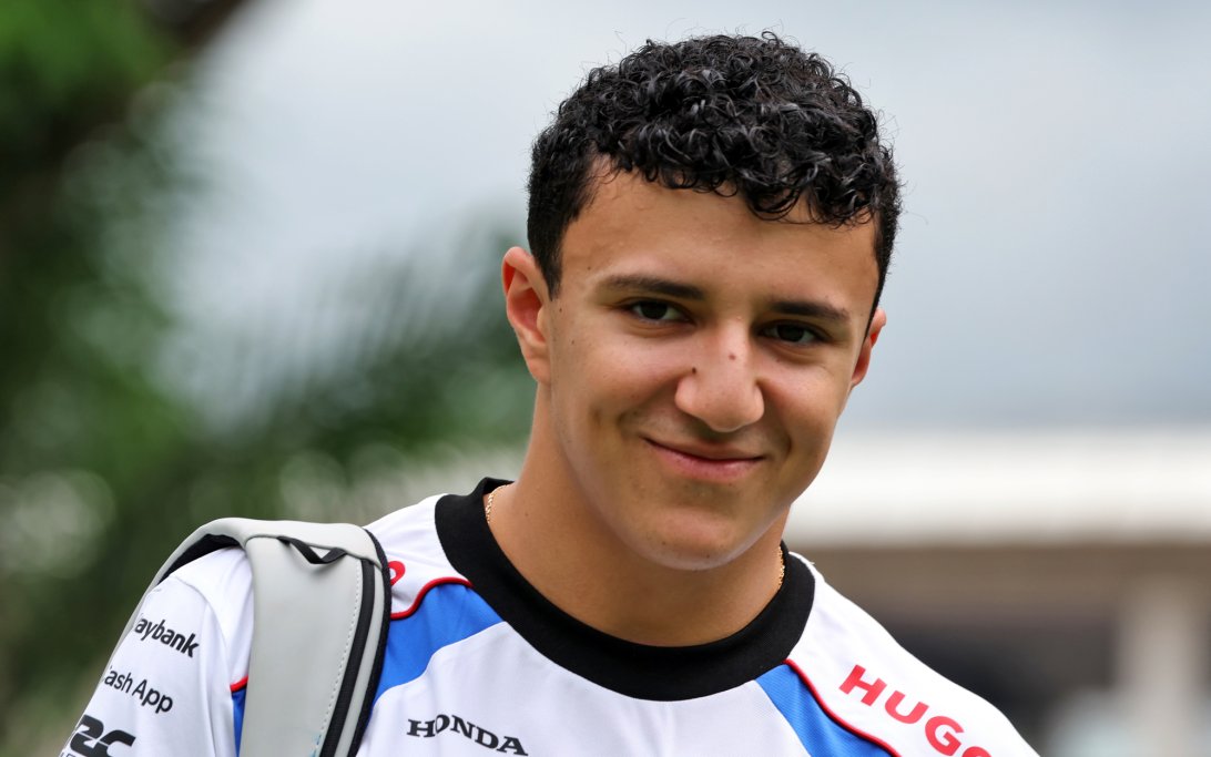 Isack Hadjar Scherza sul Futuro in F1: Una Battuta Svela Troppo?