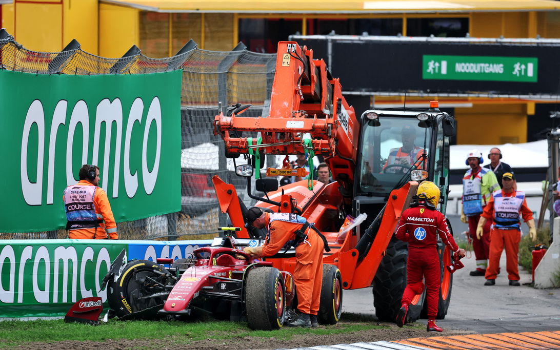 Hamilton crash Zandvoort