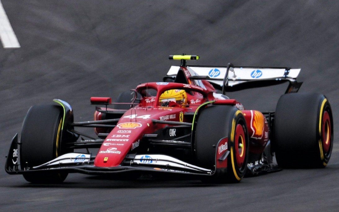 Hamilton China race
