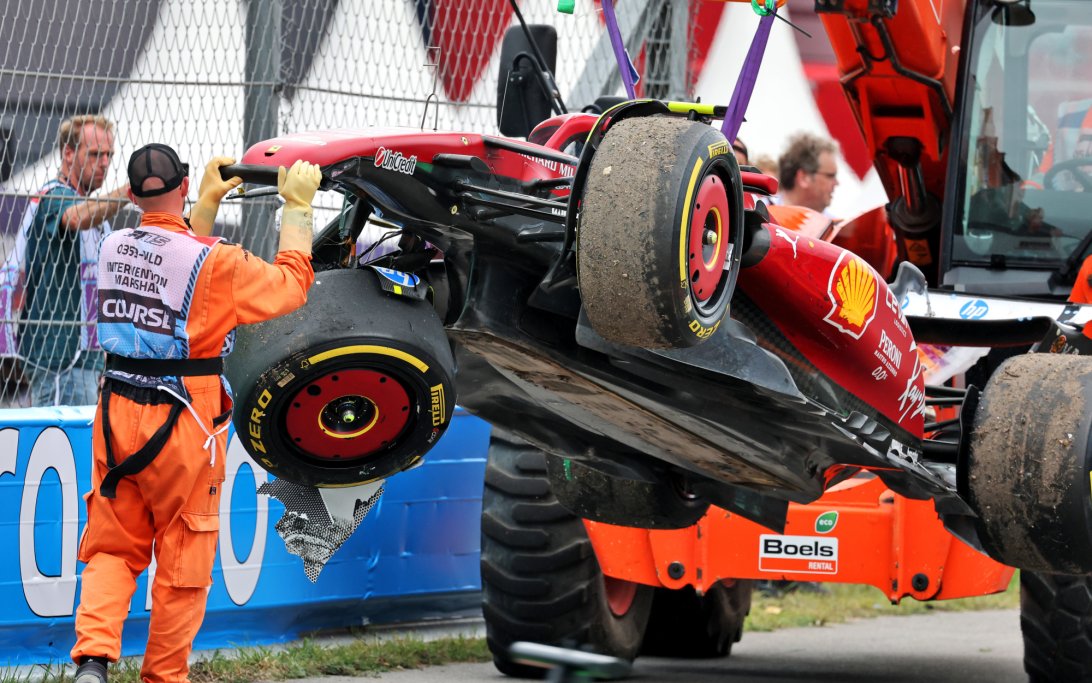 Hamilton crash Zandvoort