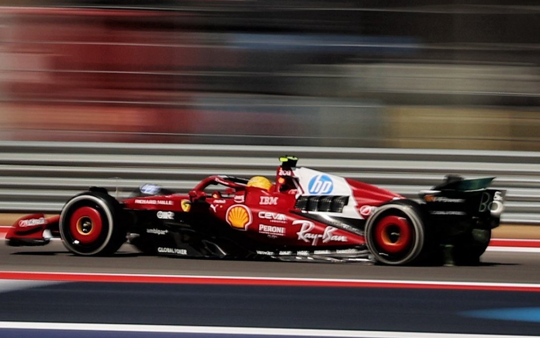 Hamilton: La Ferrari ha una 'Montagna da Scalare' dopo una Sprint deludente
