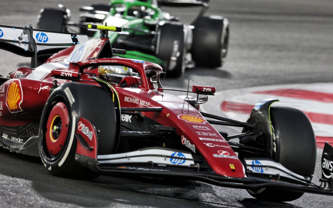 Hamilton race Abu Dhabi