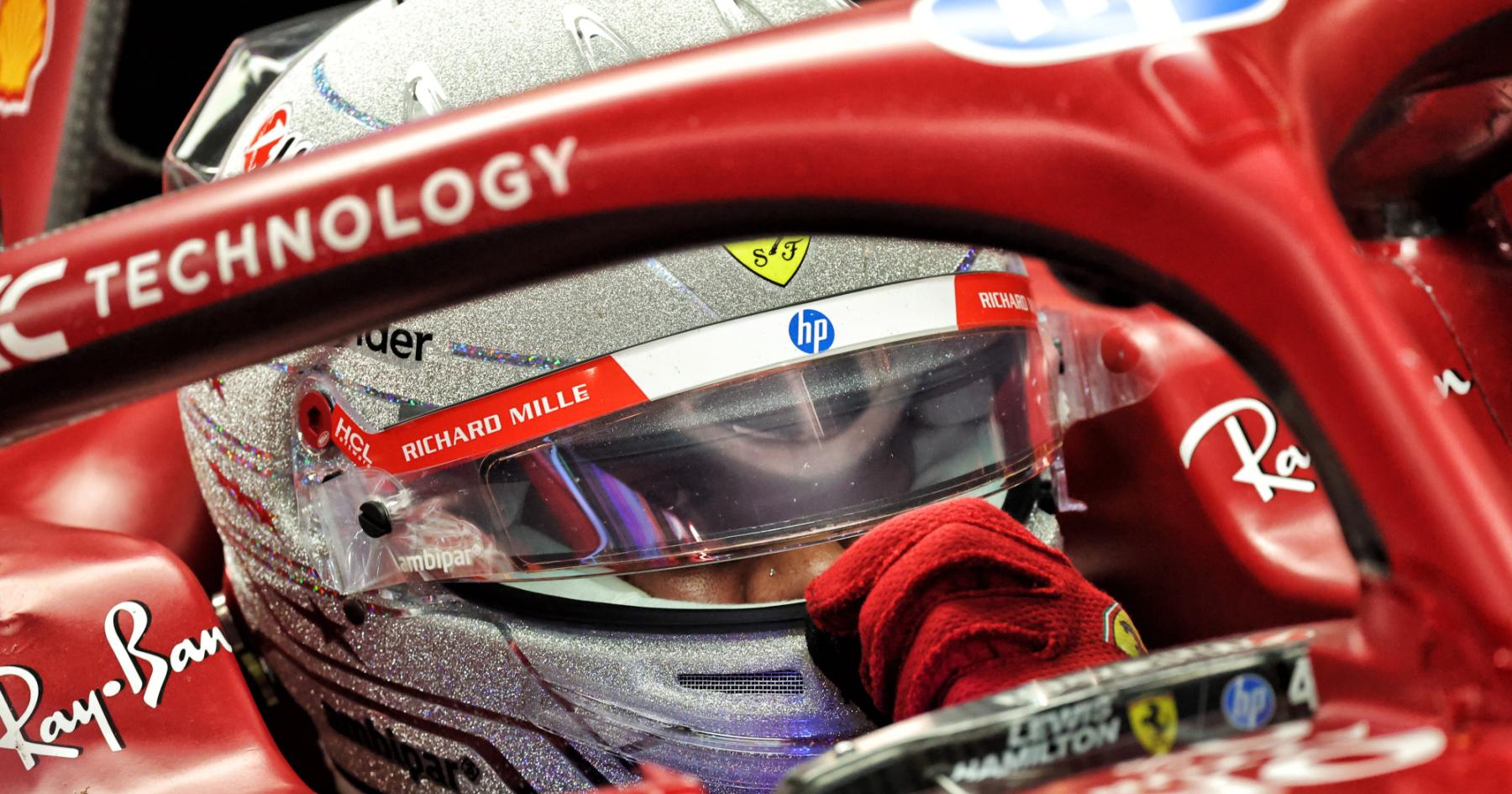 Vettel adviseerde radeloze Hamilton over Ferrari: 