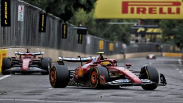 Hamilton verontschuldigt zich bij Leclerc na opmerkelijk moment
