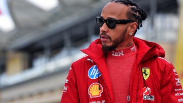 Positieve Hamilton zoekt naar Ferrari-'limiet': "Werk aan de winkel"