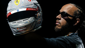 Lewis Hamilton makes spectacular Las Vegas statement with latest unveiling