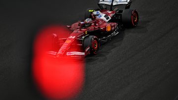 Ex-Ferrari-teambaas met hard oordeel over aanbevelingen Hamilton: "Bijna nutteloos"