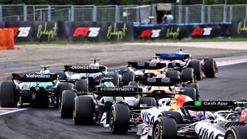 Clarkson hekelt F1-probleem: "In godsnaam!"