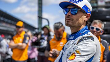 Kyle Larson in jeopardy as Indy 500 start delayed