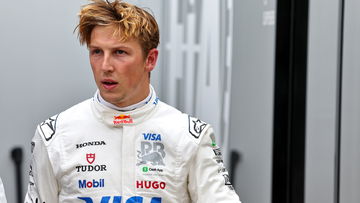 Lawson geschokt na spin Verstappen: "Heb ik hem nog nooit zien doen"