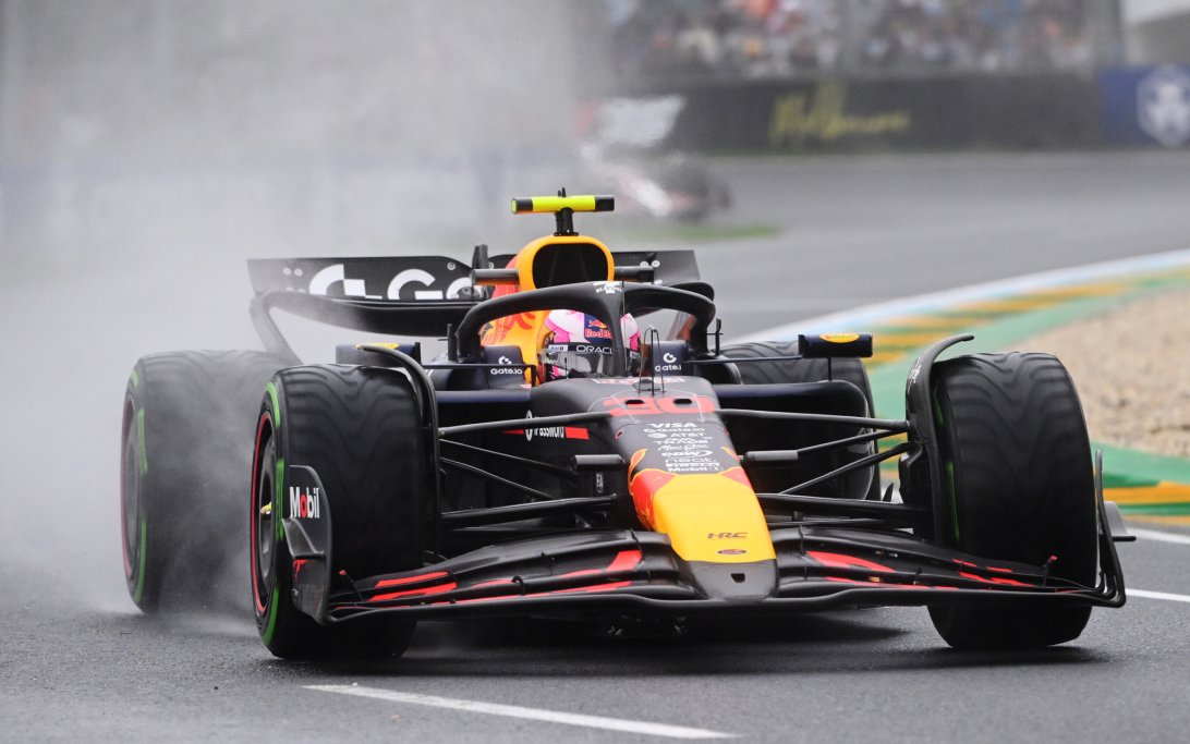 Lawson Australia race wet