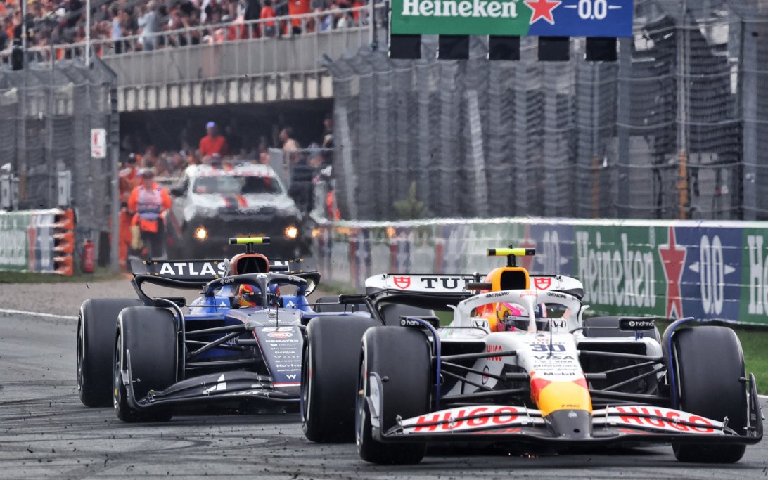 Liam Lawson critica Carlos Sainz per aver "parlato troppo" dopo lo scontro al GP d'Olanda