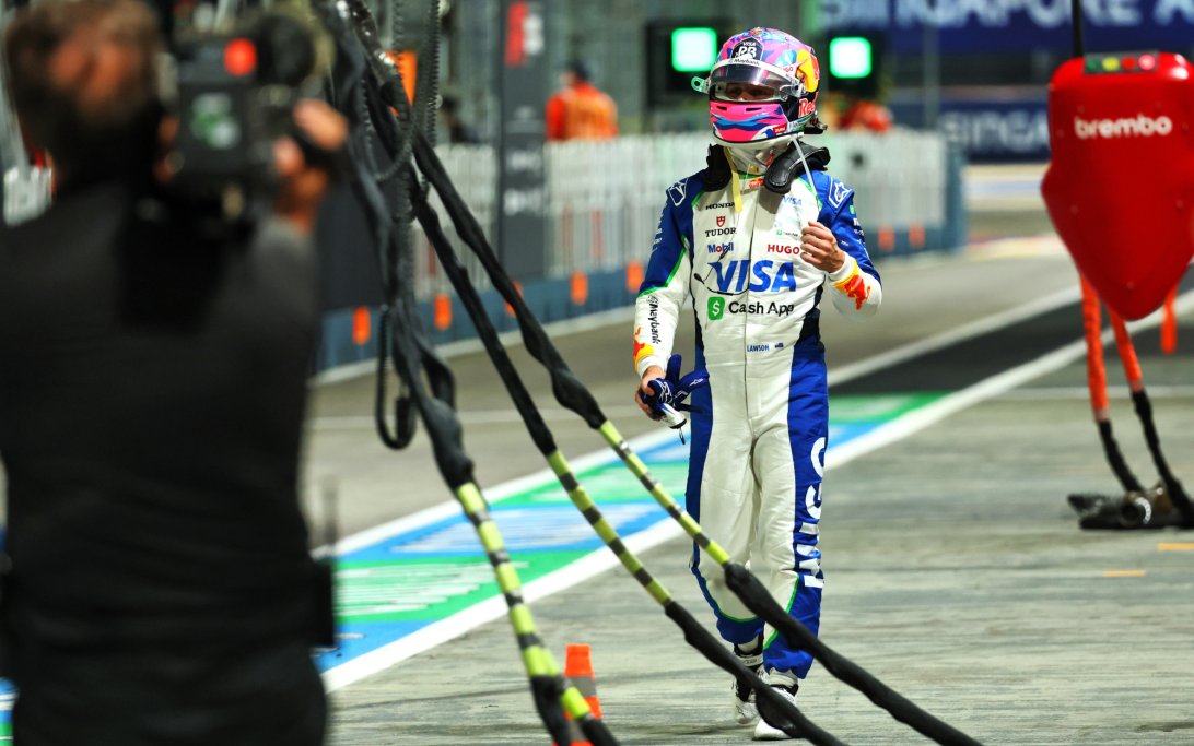 Lawson crash FP2 Singapore
