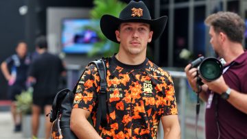 Lawson schaart zich achter kritiek Verstappen: "Ik vind het zinloos"