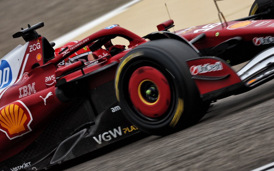 Leclerc Bahrain testing