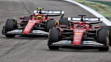 Hamilton en Leclerc delen statements, uren na harde kritiek hoogste Ferrari-baas