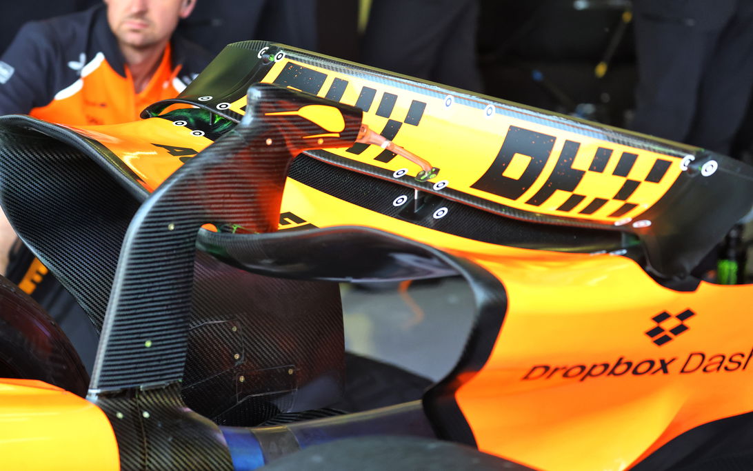 Mc Laren rear wing