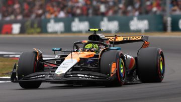 Lando Norris handed 'self-damaging' warning in Oscar Piastri battle