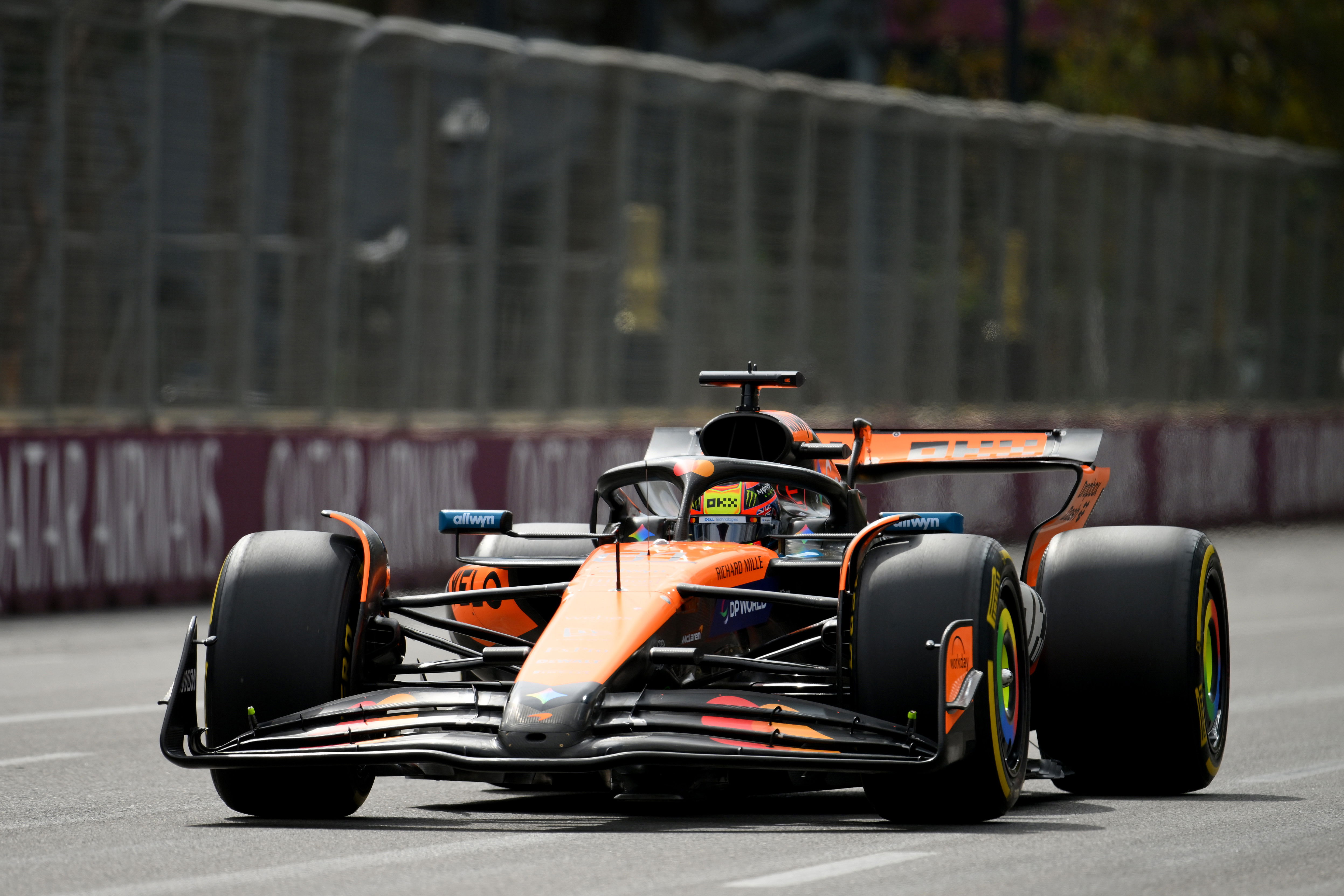 Piastri Baku race warmup