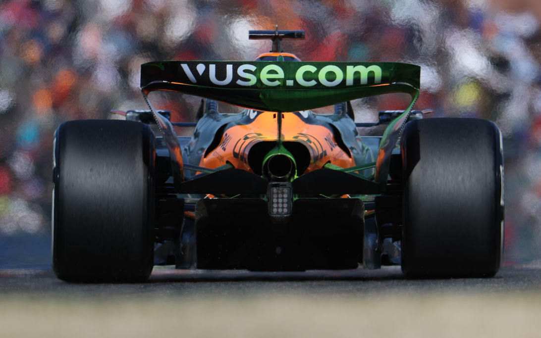 Piastri McLaren rear wing