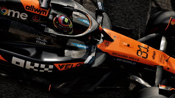 LIVE: Reaction as Piastri stuns to Bahrain pole, Norris only sixth