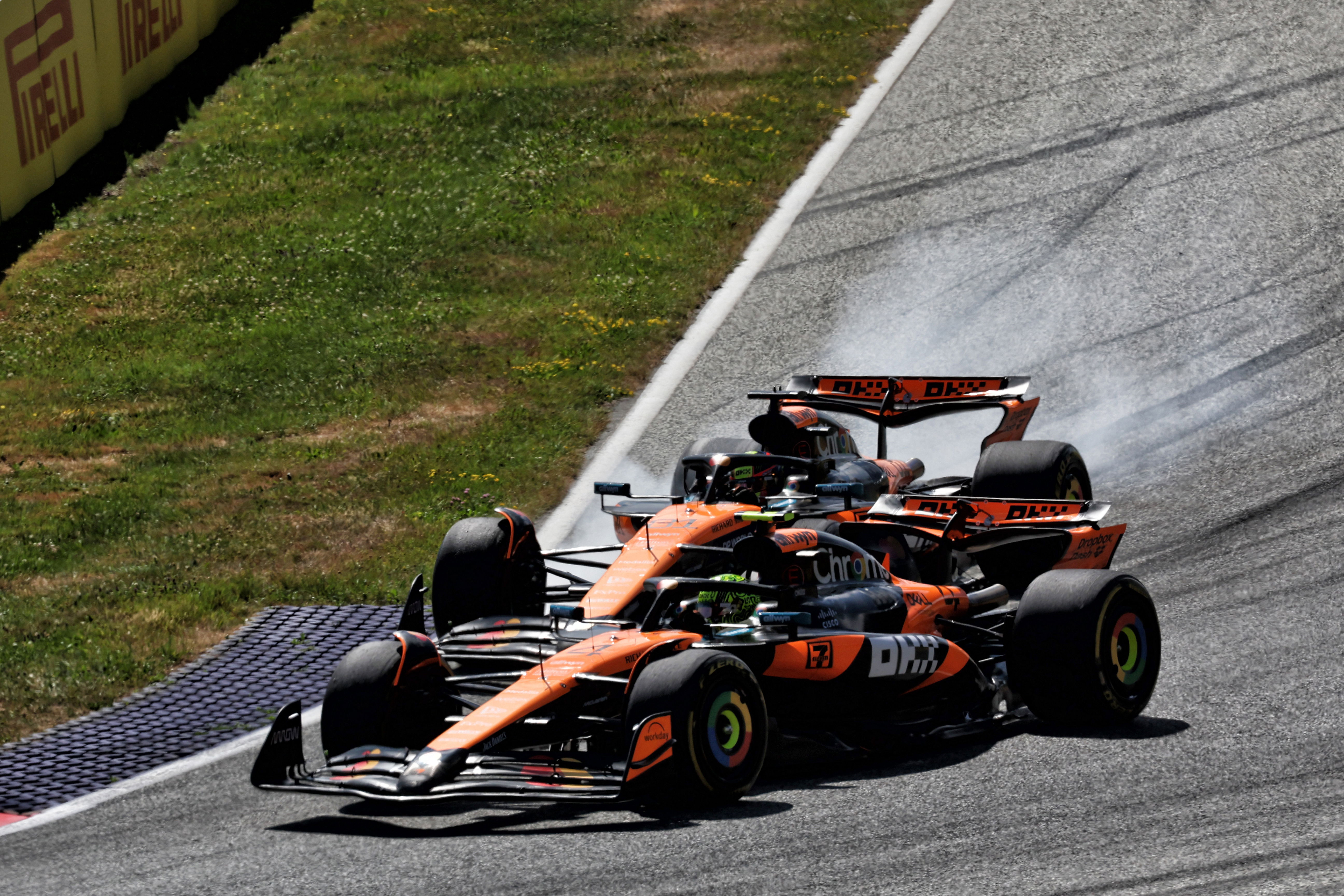 Norris Piastri overtake Austria race