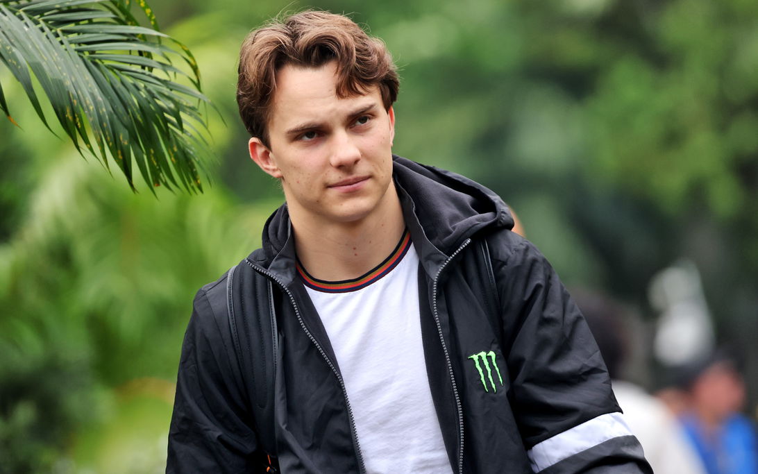 Piastri Thursday Singapore