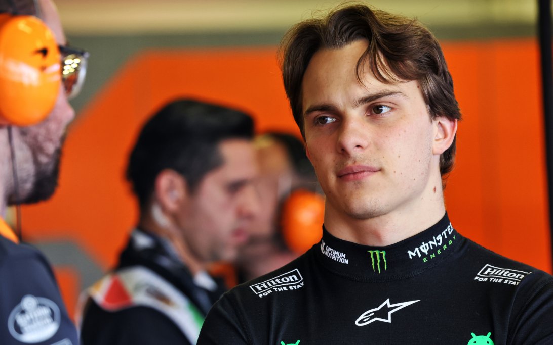 Oscar Piastri Ammette un Cambiamento Radicale nello Stile di Guida per Superare un Momento Difficile in F1