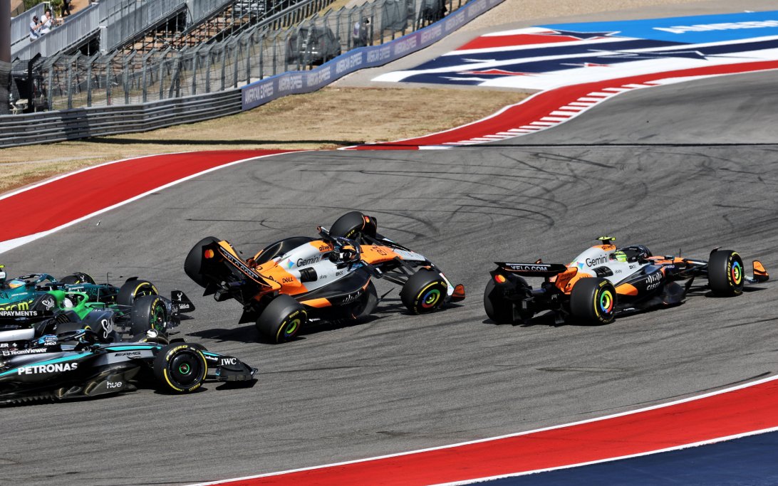 Piastri Norris crash Austin Sprint