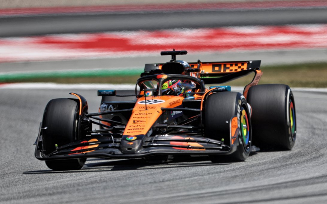 Piastri Spain FP1