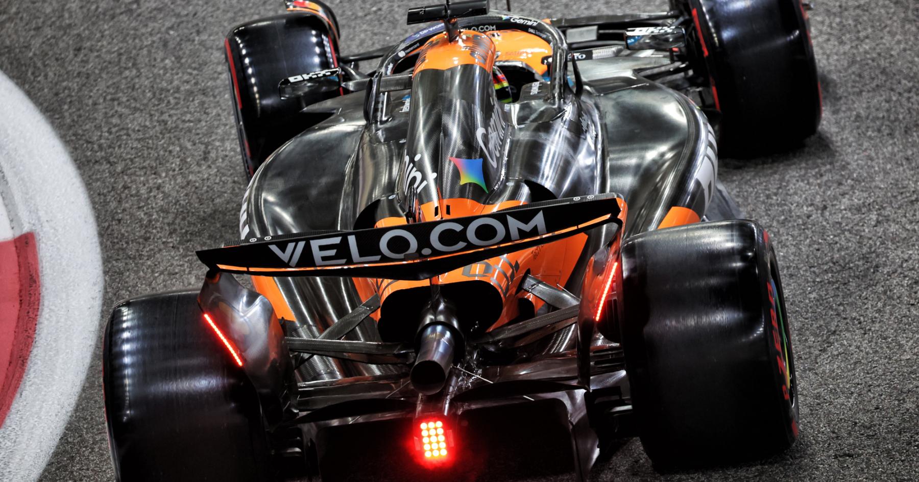 Oscar Piastri 'talking to another F1 team' as major McLaren question asked