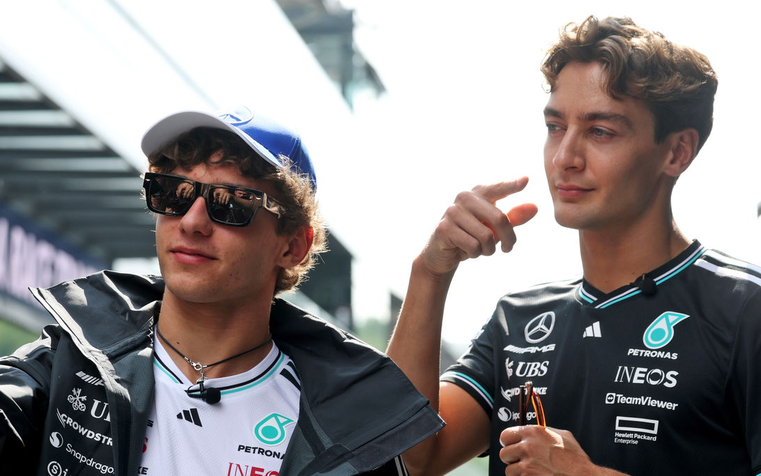 Russell Antonelli Budapest